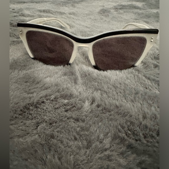 Valentino Cat Eye Sunglasses - Picture 5 of 6